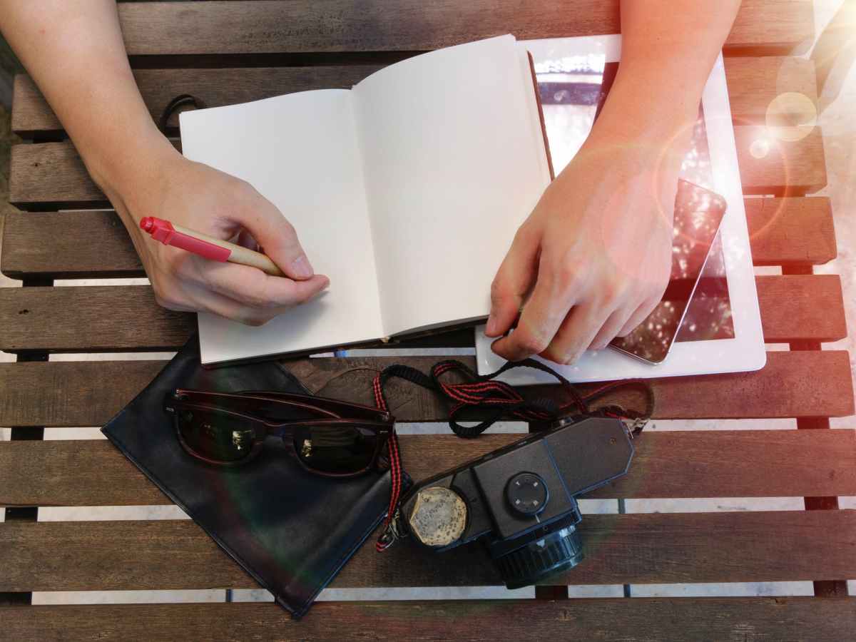 5 Things to Keep in Mind When Taking Books on Your&nbsp;Trip